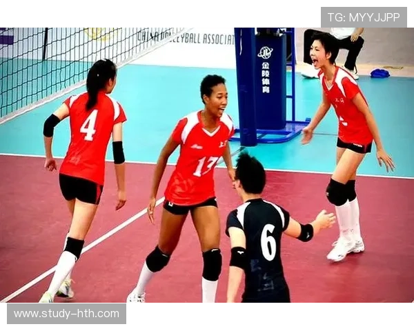 中国女排力克劲敌摘冠 展现新时代体育精神风采